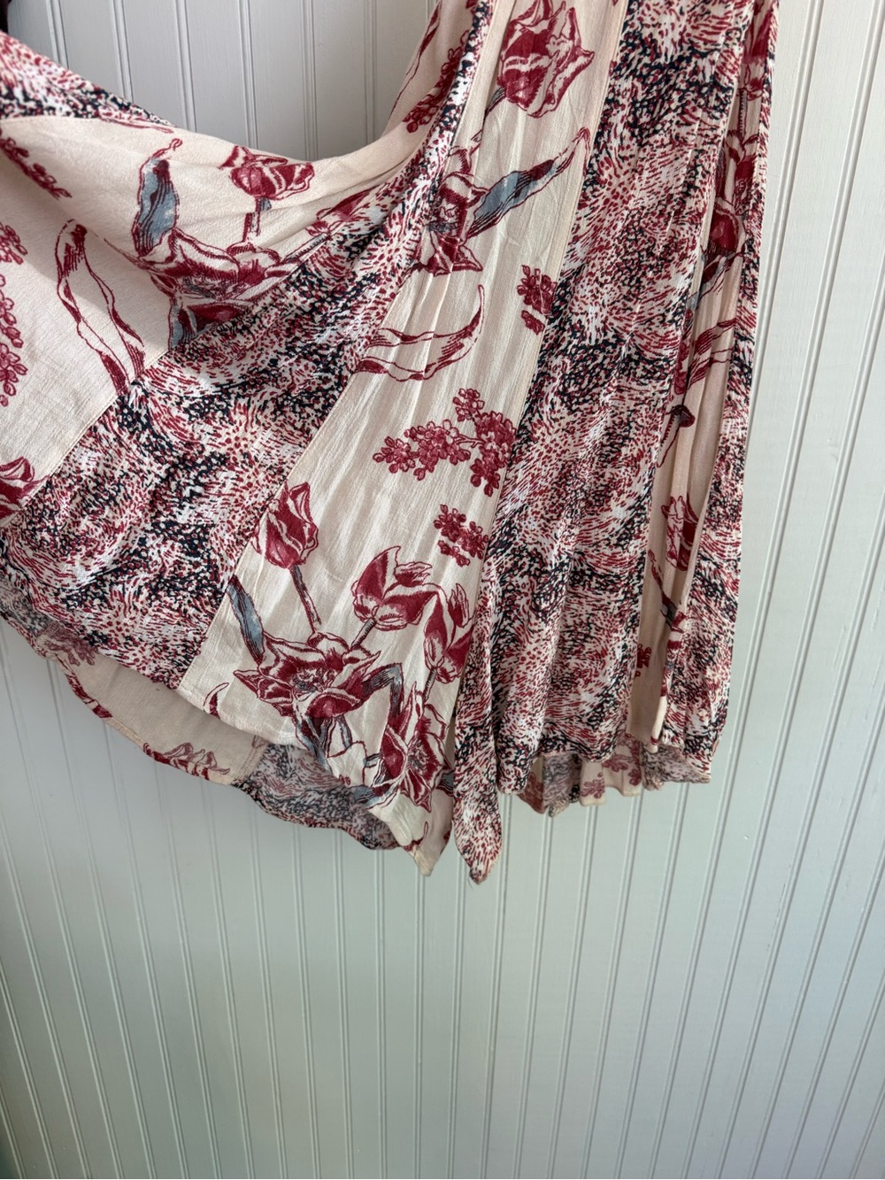Free People Floral Romper Size M Cream and Red - Picture 4 of 7